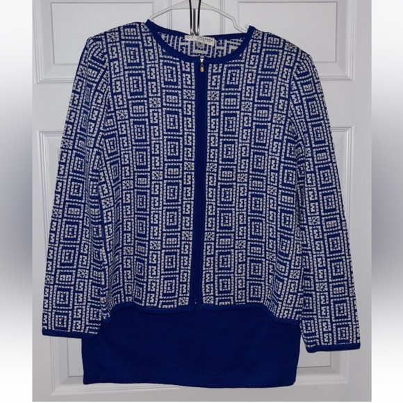 St. John Collection Sweaters - St. John Collection Suit Blue White Patterned Cardigan Blazer Skirt set size 12